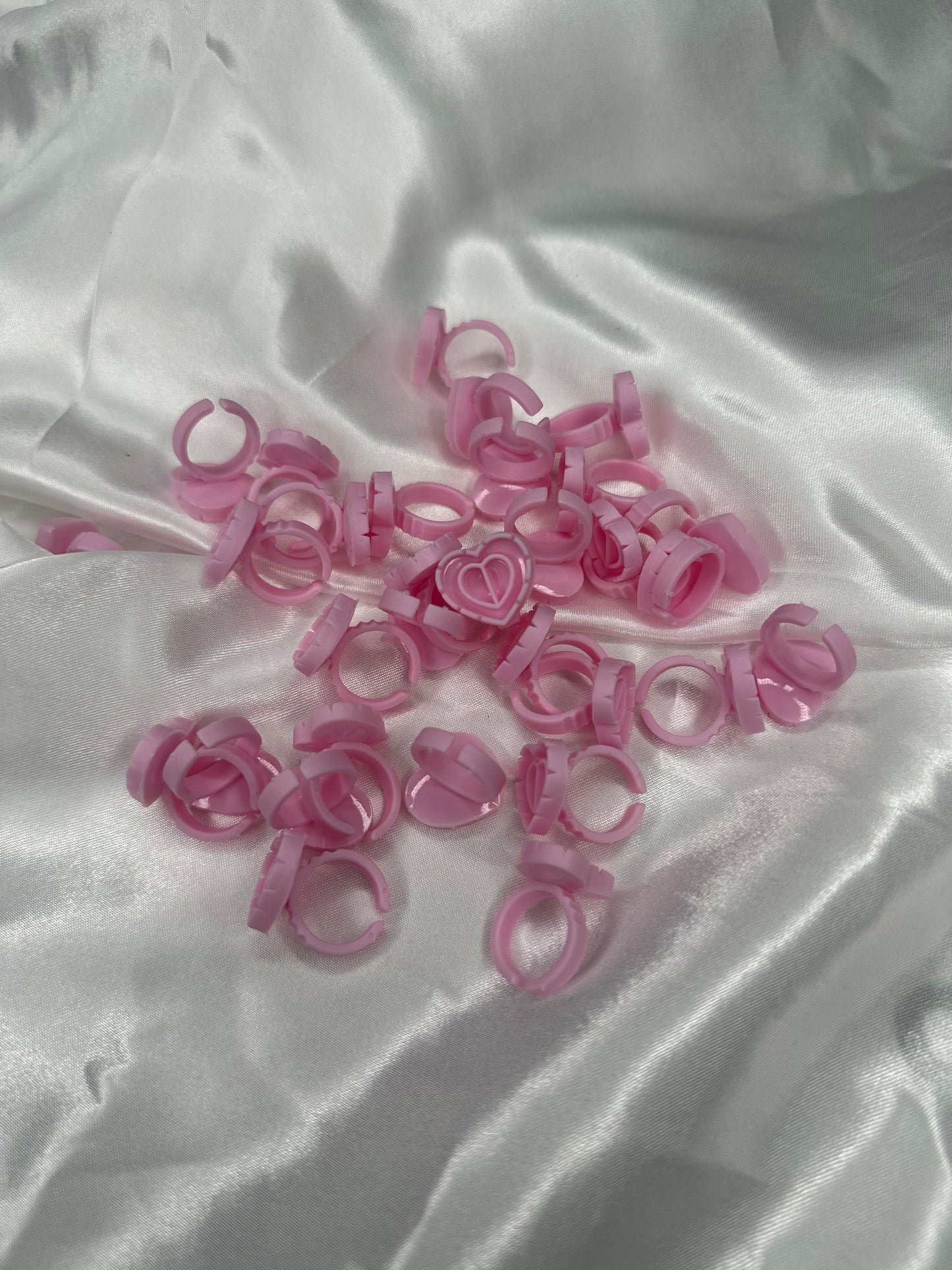 50pcs Heart Shaped Lash Glue Adhesive Rings