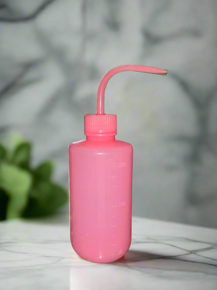 Curved Lash Bath Squeeze Bottle